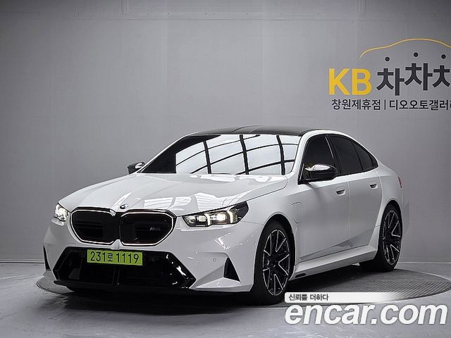 BMW M5 M5 Sedan — пробег 8 906 км — фото 1 из 5