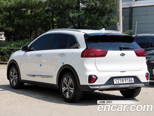 Kia Niro 1.6 HEV Prestige — пробег 37 417 км — фото 3 из 5