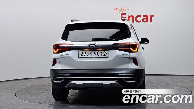 Kia Seltos из Кореи Encar