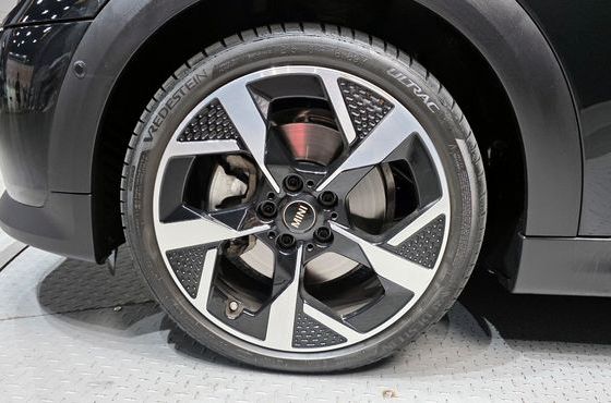 Mini Cooper Convertible Favoured — пробег 3 918 км — фото 5 из 5