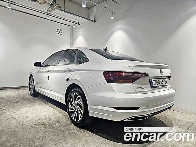 Volkswagen Jetta 1.4 TSI Prestige — пробег 24 809 км — фото 2 из 5
