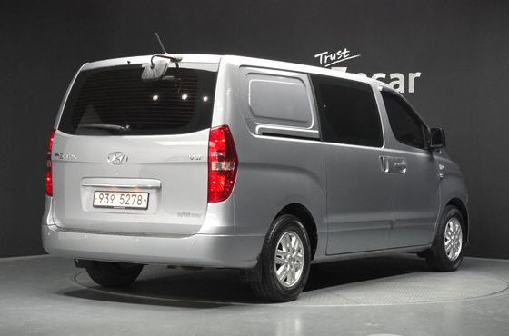 Hyundai Starex Van 5-Seater Modern — пробег 12 245 км — фото 2 из 5