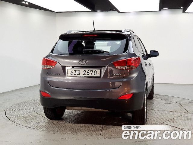 Hyundai Tucson Diesel 2WD LX20 Luxury — пробег 191 623 км — фото 3 из 5