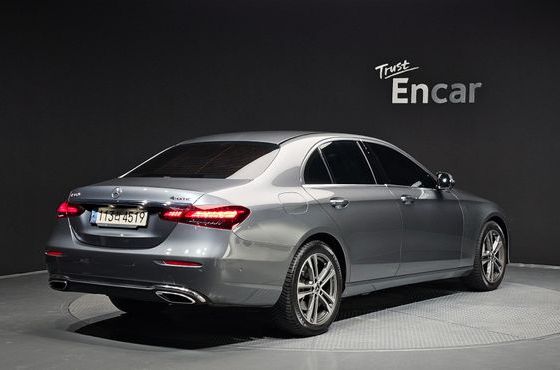 Mercedes-Benz E-Class E350 4MATIC Avantgarde — пробег 103 809 км — фото 2 из 5