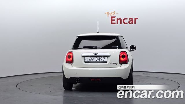 Mini Cooper Standard 3rd — пробег 66 861 км — фото 4 из 5