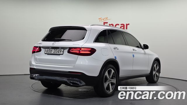 Mercedes-Benz GLC-Class GLC220 d 4MATIC Premium — пробег 73 895 км — фото 2 из 5