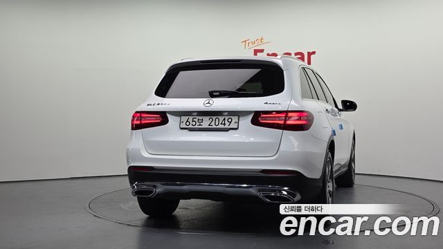 Mercedes-Benz GLC-Class GLC220 d 4MATIC Premium — пробег 73 895 км — фото 4 из 5
