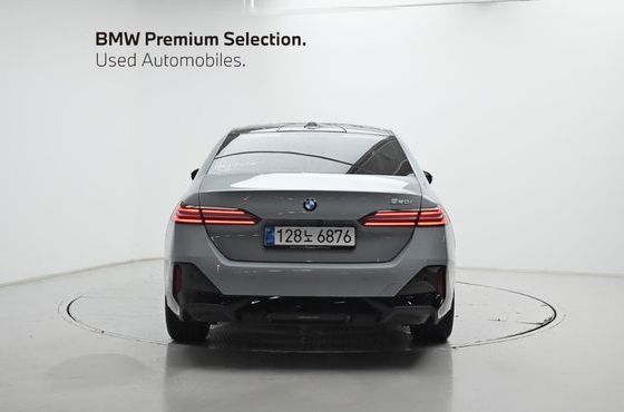 BMW 5-Series 520i M Sport — пробег 9 996 км — фото 4 из 5