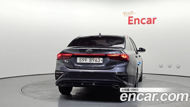 Kia K3 из Кореи Encar