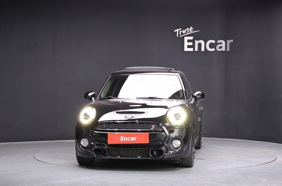 Mini Cooper 5Door Standard 3rd — пробег 81 536 км — фото 3 из 5