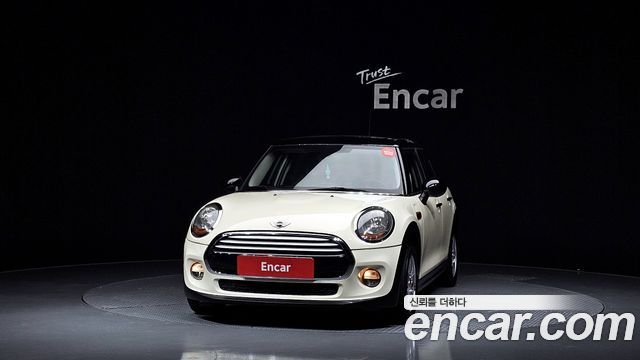 Mini Cooper 5Door Standard 3rd — пробег 99 396 км — фото 3 из 5