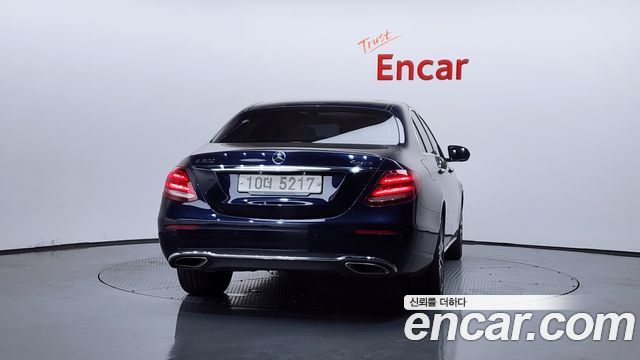 Mercedes-Benz E-Class E300 4MATIC Avnatgarde — пробег 173 545 км — фото 4 из 5