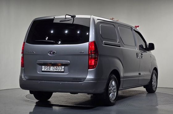 Hyundai Starex Van 3-Seater Smart — пробег 102 202 км — фото 2 из 5