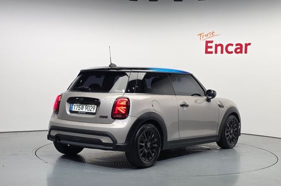 Mini Cooper Gen Z Edition 3rd — пробег 51 173 км — фото 2 из 5