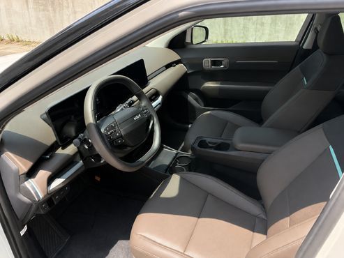 Kia EV4 Long Range 2WD Air — пробег 1 205 км — фото 3 из 5