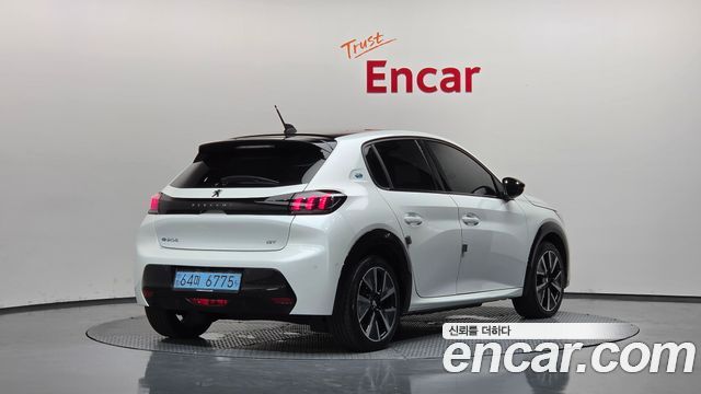 Peugeot 208 из Кореи Encar