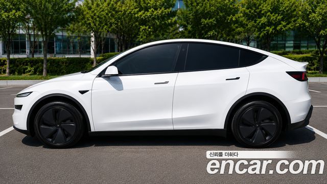 Tesla Model Y RWD — пробег 17 855 км — фото 3 из 5
