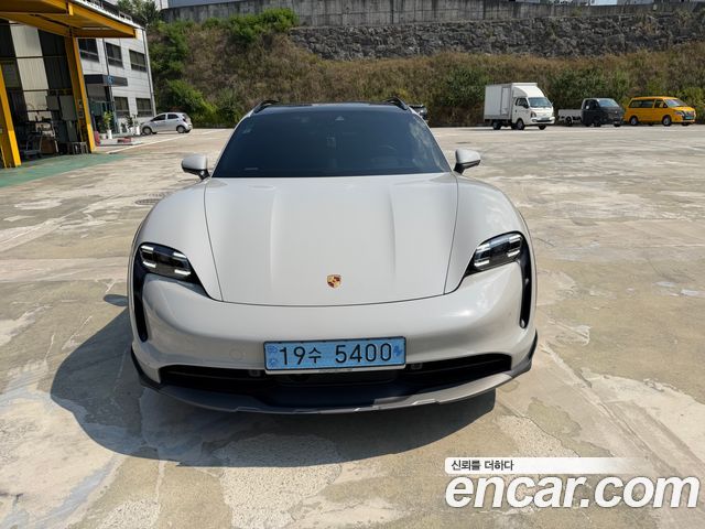 Porsche Taycan 4S Cross Turismo — пробег 54 000 км — фото 3 из 5