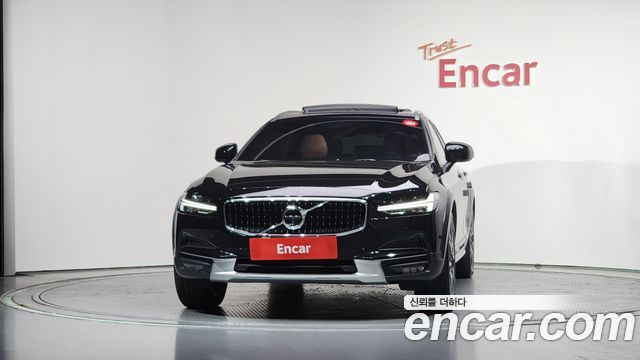 Volvo V90 T5 Pro AWD — пробег 117 789 км — фото 3 из 5