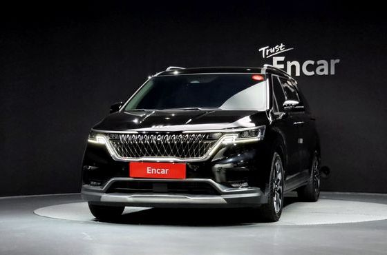 Kia Carnival 9-Seater Signature — пробег 73 570 км — фото 3 из 5
