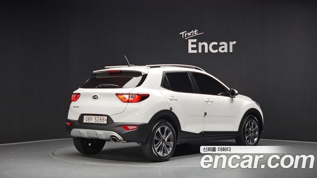 Kia Stonic из Кореи Encar