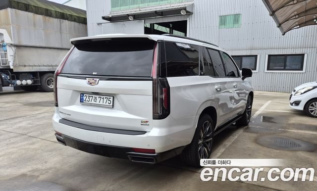 Cadillac Escalade 6.2 Sports Platinum — пробег 48 000 км — фото 5 из 5