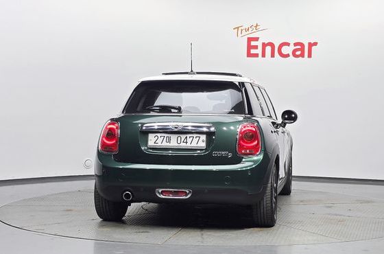 Mini Cooper 5Door HIGH 3rd — пробег 173 264 км — фото 4 из 5