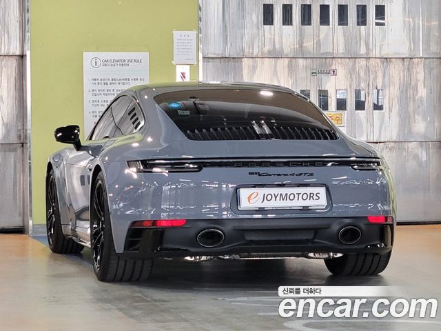 Porsche 911 Carrera 4 GTS — пробег 5 800 км — фото 3 из 5