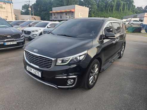 Kia Carnival 9-seater Prestige — пробег 110 000 км — фото 1 из 5