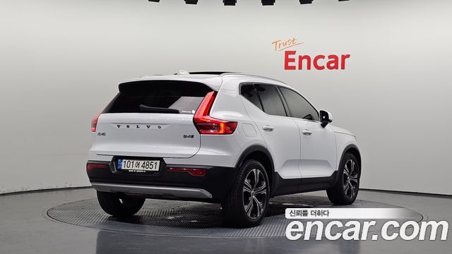 Volvo XC40 B4 Inscription — пробег 140 773 км — фото 2 из 5
