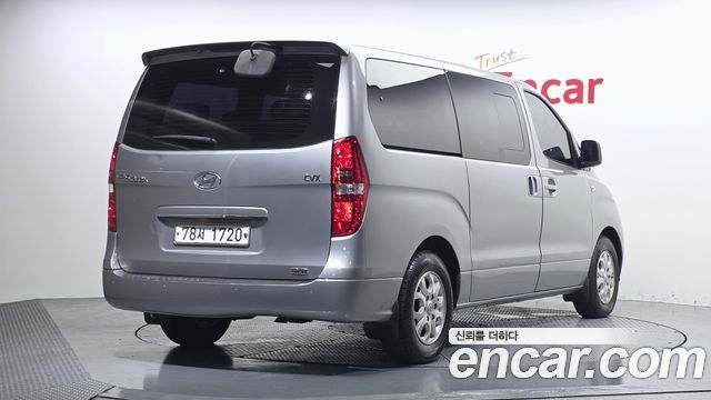 Hyundai Starex 11-Seater Wagon CVX Premium — пробег 106 258 км — фото 2 из 5