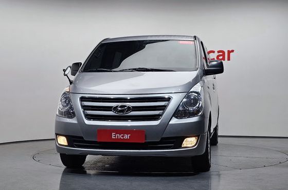 Hyundai Starex 11-Seater Wagon Smart — пробег 140 692 км — фото 3 из 5