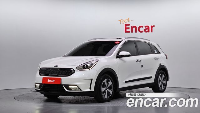 Kia Niro Luxury — пробег 158 743 км — фото 1 из 5