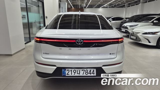 Toyota Crown 2.5 4WD Hybrid — пробег 6 848 км — фото 4 из 5
