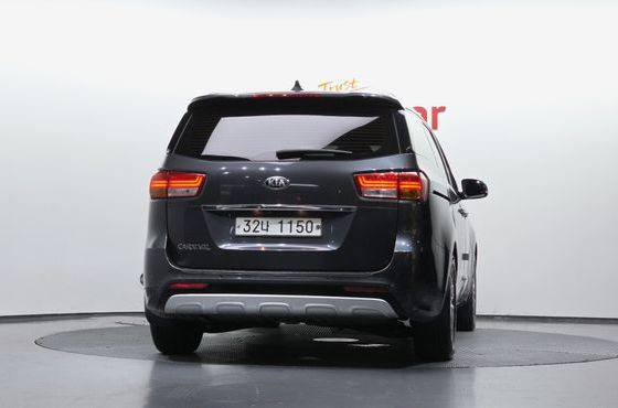 Kia Carnival 9-seater Prestige — пробег 134 297 км — фото 4 из 5