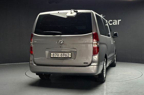 Hyundai Starex 5-Seater VAN CVX Luxury — пробег 183 718 км — фото 4 из 5