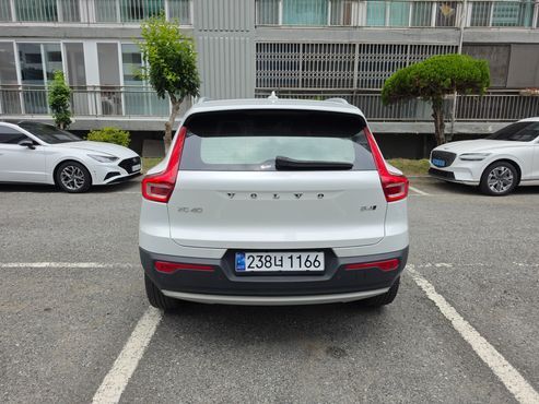 Volvo XC40 B4 Inscription — пробег 69 400 км — фото 4 из 5