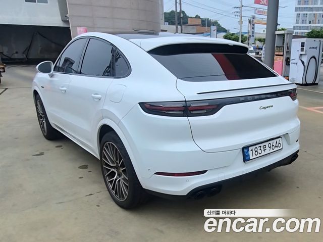 Porsche Cayenne 3.0 E-HYBRID PLATINUM EDITION — пробег 54 000 км — фото 4 из 5