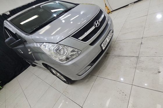 Hyundai Starex 5-Seater VAN CVX Luxury — пробег 180 000 км — фото 2 из 5