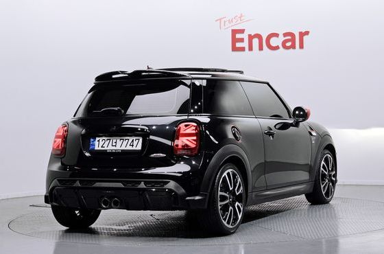 Mini Cooper JCW Pat Moss Edition 3rd — пробег 71 347 км — фото 3 из 5