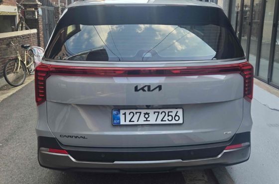 Kia Carnival Hev 9 Seater X Line — пробег 1 700 км — фото 3 из 5
