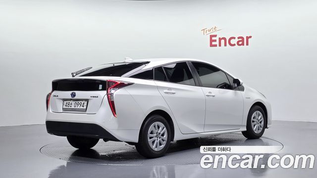 Toyota Prius из Кореи Encar