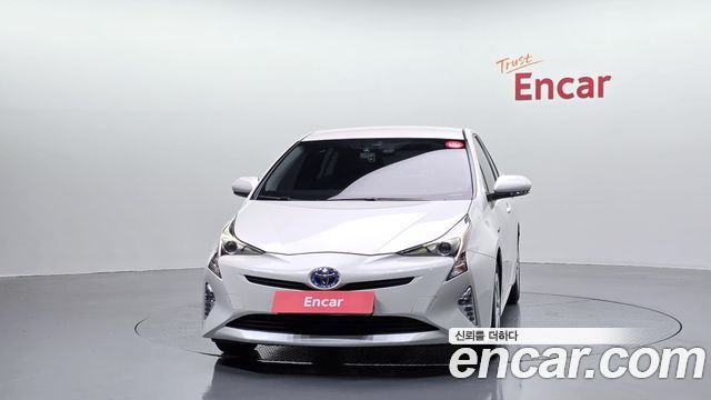 Toyota Prius из Кореи Encar