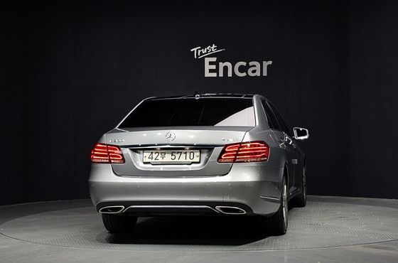Mercedes-Benz E-Class E300 4MATIC Avantgarde — пробег 127 895 км — фото 4 из 5