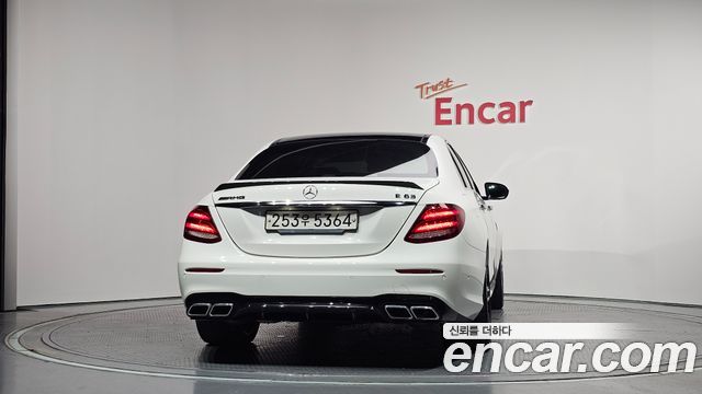 Mercedes-Benz E-Class E63 AMG 4MATIC+ — пробег 105 566 км — фото 4 из 5