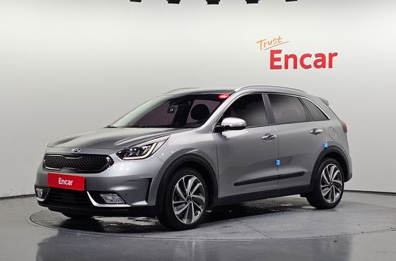 Kia Niro Noblesse — пробег 126 644 км — фото 1 из 5