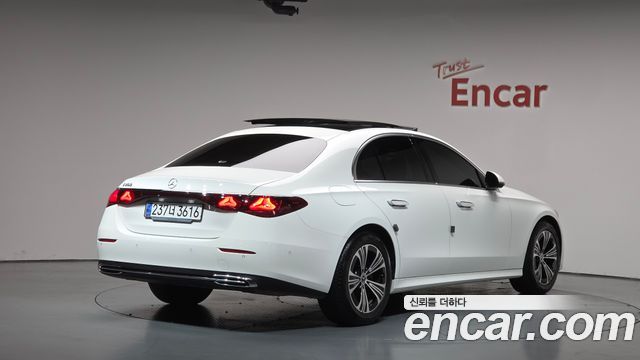 Mercedes-Benz E-Class из Кореи Encar