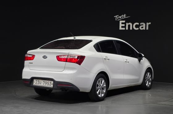 Kia pride 1.6 GDI Sedan Luxury — пробег 128 378 км — фото 2 из 5