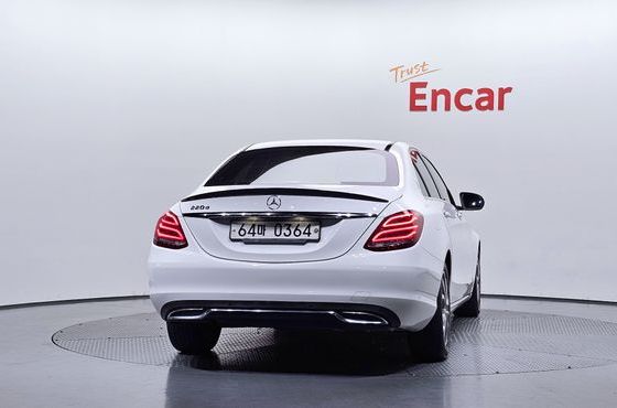 Mercedes-Benz C-Class C220 d Avantgarde — пробег 89 474 км — фото 4 из 5
