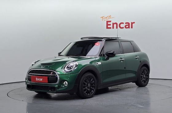 Mini Cooper 5Door Standard 3rd — пробег 71 056 км — фото 1 из 5